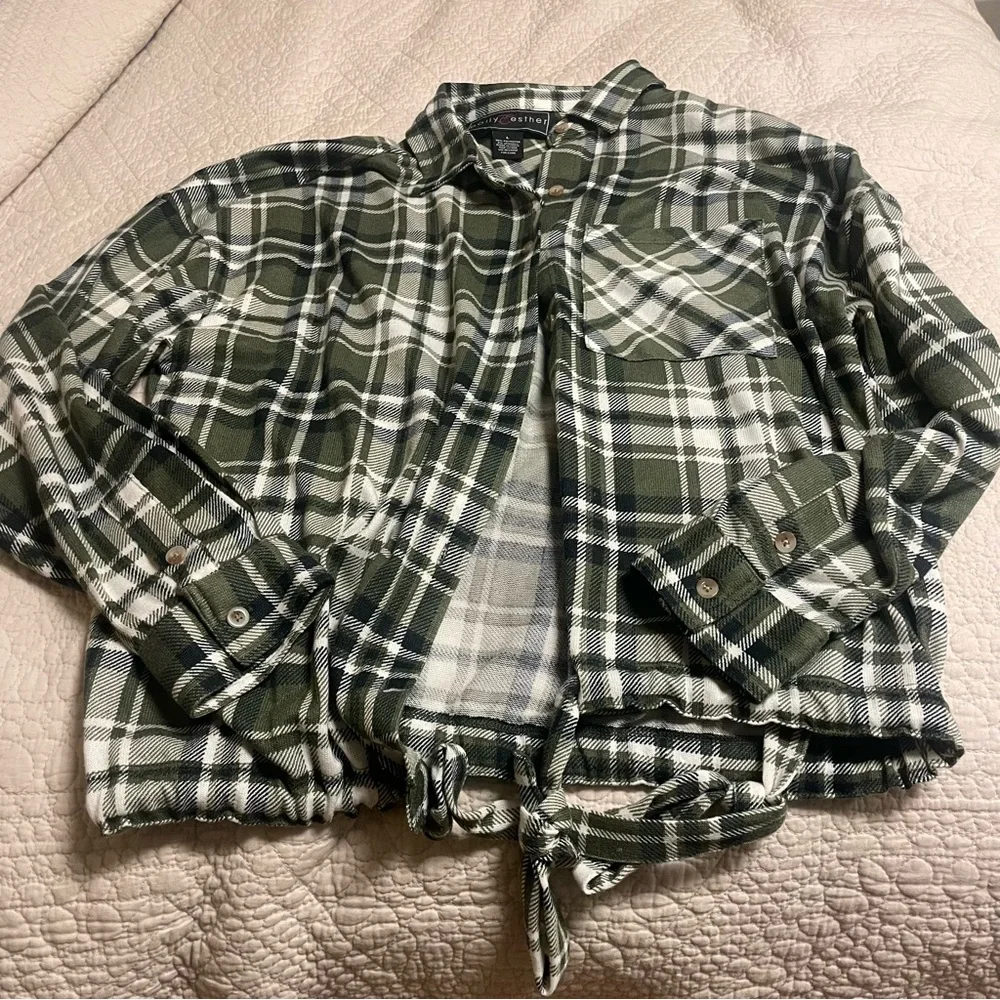 Flannel - Picture 2 of 4